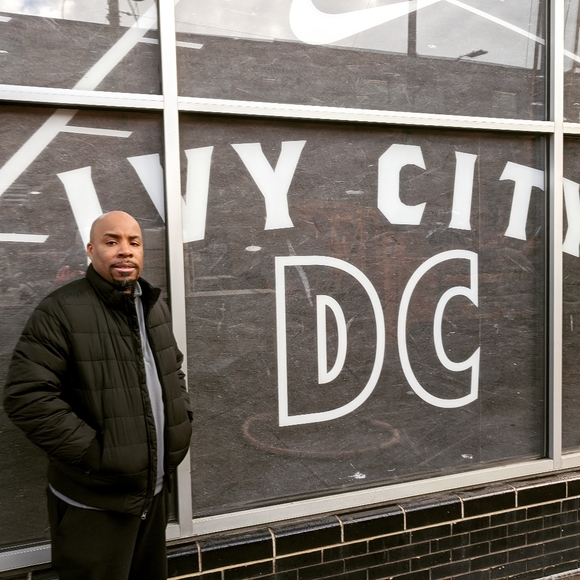 Meet your Posher, Corey - Picture 2 of 4